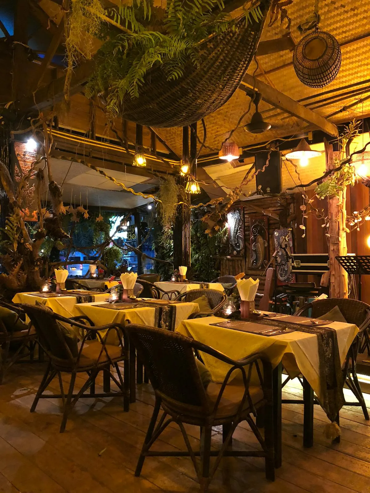 Quelle bache choisir pour couvrir la pergola de mon restaurant ?